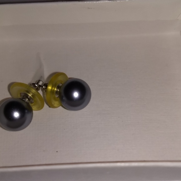 Ball Earings - Picture 4 of 5